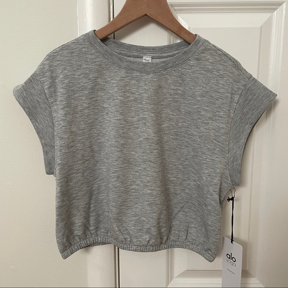 ALO Yoga Tops - NWT ALO Yoga Dreamy Crop Short Sleeve Tee Dove Grey M $58